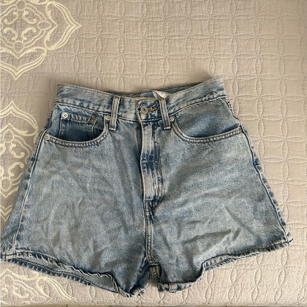 Levi’s High Loose shorts